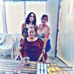 Meet your Posher, Adela